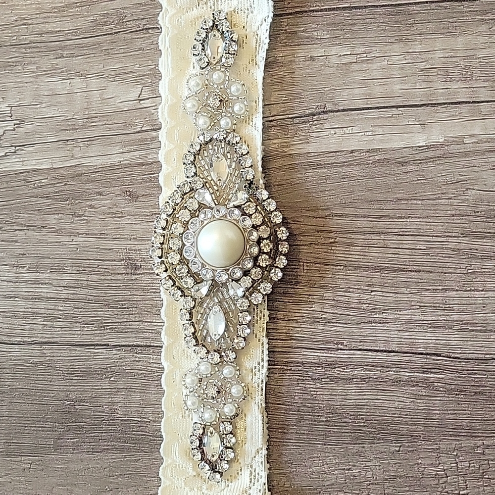 Custom made Garter - Picture 3 of 5